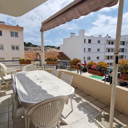 Climatisé 5 Pièces Avec Terrasse Et Parking En Centre-ville De - Fr-1-780-30 Apartamento *