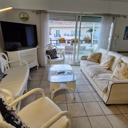 5 Pieces Climatise Avec Terrasse Et Parking A - Fr-1-780-30 Apartment