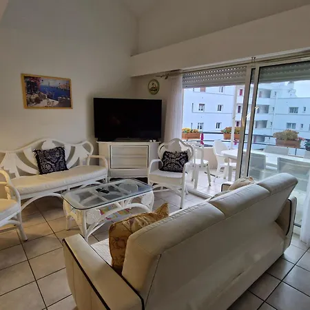 Apartment 5 Pieces Climatise Avec Terrasse Et Parking A - Fr-1-780-30