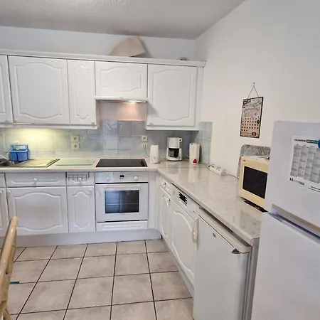 Daire 5 Pieces Climatise Avec Terrasse Et Parking A - Fr-1-780-30 Sainte-Maxime