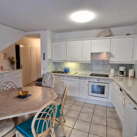 5 Pieces Climatise Avec Terrasse Et Parking A - Fr-1-780-30 Apartment Sainte-Maxime