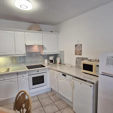 Apartment 5 Pieces Climatise Avec Terrasse Et Parking A - Fr-1-780-30 *