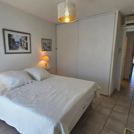 Apartamento Climatisé 5 Pièces Avec Terrasse Et Parking En Centre-ville De - Fr-1-780-30 Sainte-Maxime