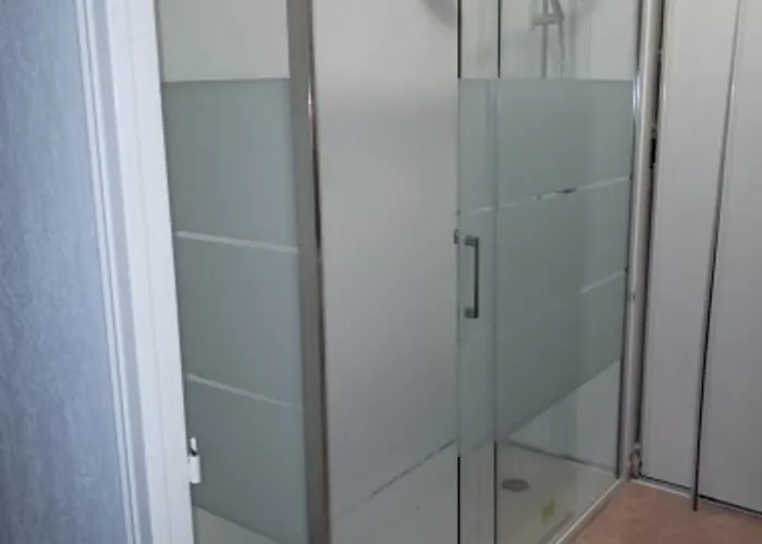 5 Pieces Climatise Avec Terrasse Et Parking A - Fr-1-780-30 * Sainte-Maxime