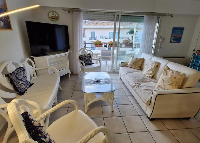 5 Pieces Climatise Avec Terrasse Et Parking A - Fr-1-780-30 Apartament