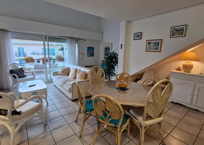 Apartament 5 Pieces Climatise Avec Terrasse Et Parking A - Fr-1-780-30 Sainte-Maxime