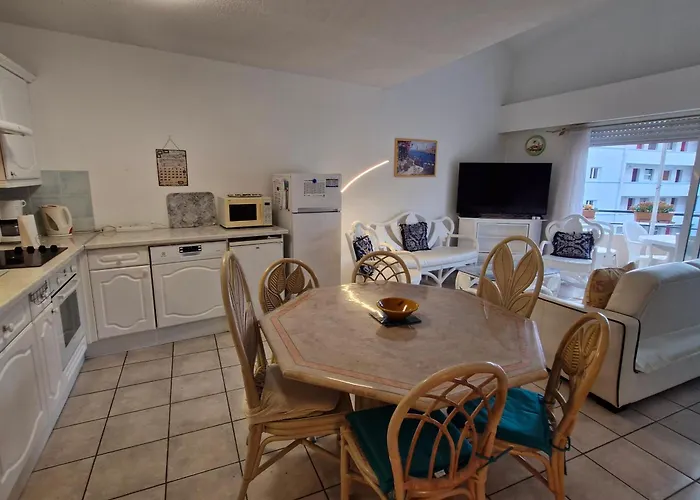 Apartment 5 Pieces Climatise Avec Terrasse Et Parking A - Fr-1-780-30 *