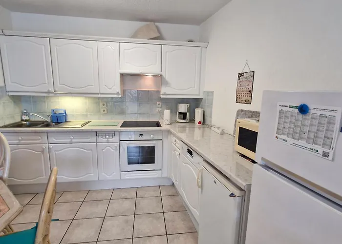 Apartment 5 Pieces Climatise Avec Terrasse Et Parking A - Fr-1-780-30 Sainte-Maxime