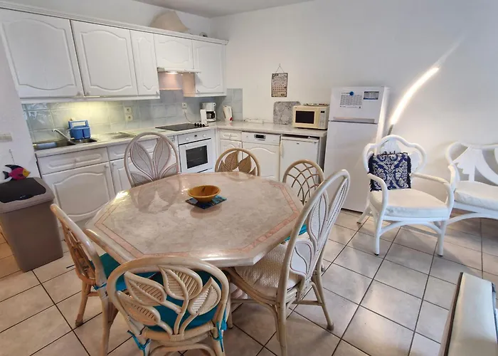 5 Pieces Climatise Avec Terrasse Et Parking A - Fr-1-780-30 *