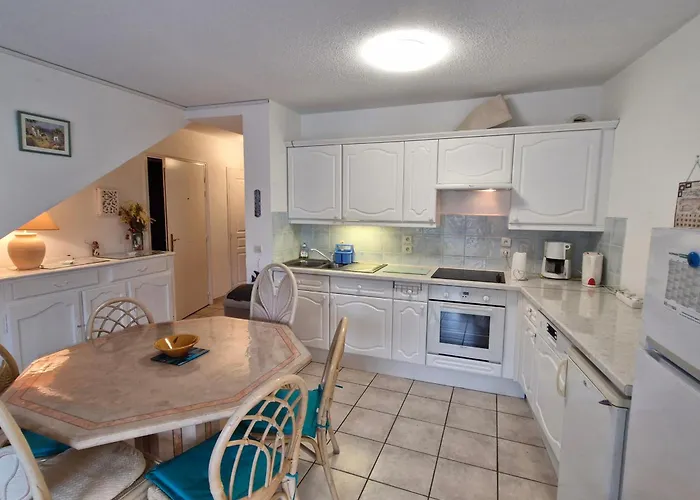 5 Pieces Climatise Avec Terrasse Et Parking A - Fr-1-780-30 Apartment Sainte-Maxime