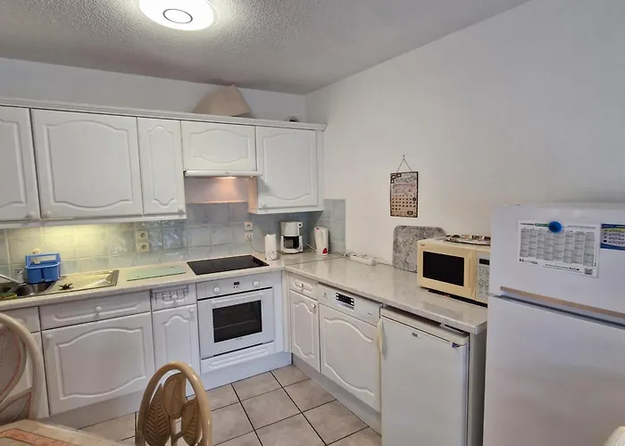 Apartment 5 Pieces Climatise Avec Terrasse Et Parking A - Fr-1-780-30 *