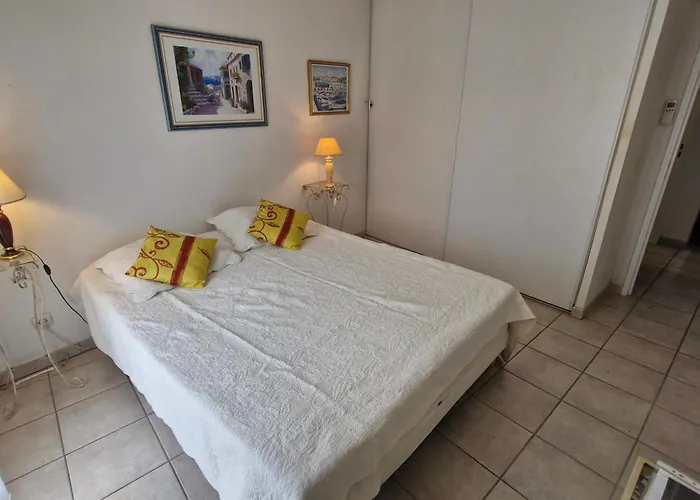 5 Pieces Climatise Avec Terrasse Et Parking A - Fr-1-780-30 Apartment