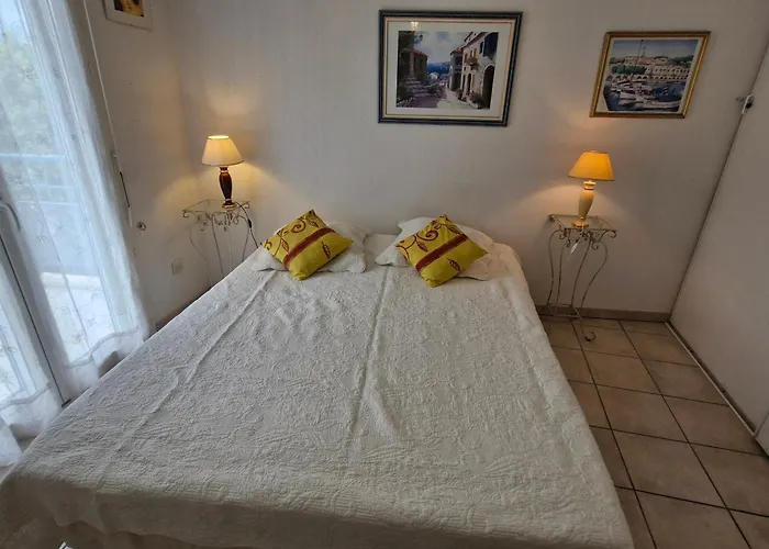 Apartament 5 Pieces Climatise Avec Terrasse Et Parking A - Fr-1-780-30 Sainte-Maxime